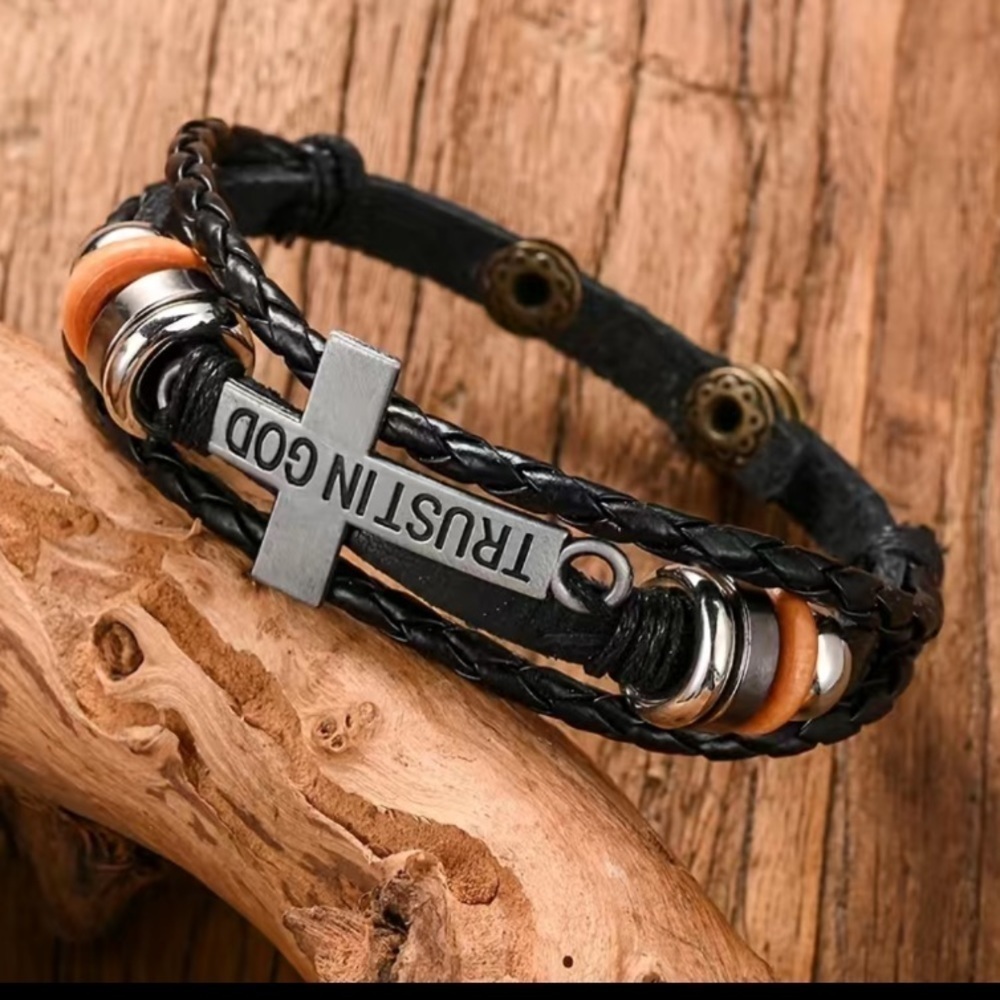 3/$25 “Trust In God” Snap Together Bracelet